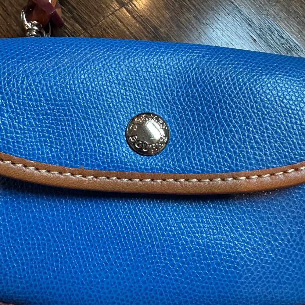 NWOT - Dooney & Bourke Blue Leather Wristlet - Picture 2 of 4